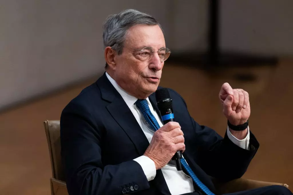 Draghi “Difesa comune europea passaggio obbligatorio” Draghi “Difesa comune europea passaggio obbligatorio”