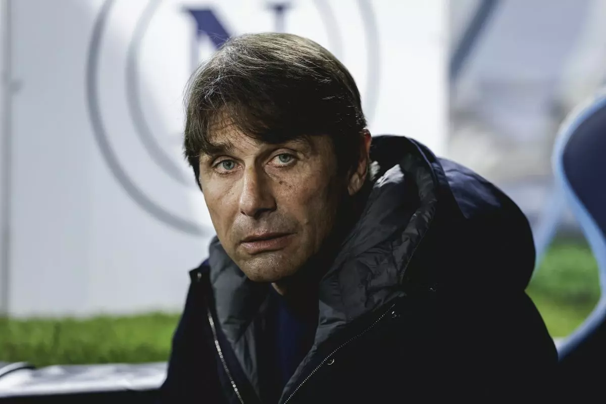 Conte “Napoli deve continuare a sognare, noi già straordinari” Conte “Napoli deve continuare a sognare, noi già straordinari”
