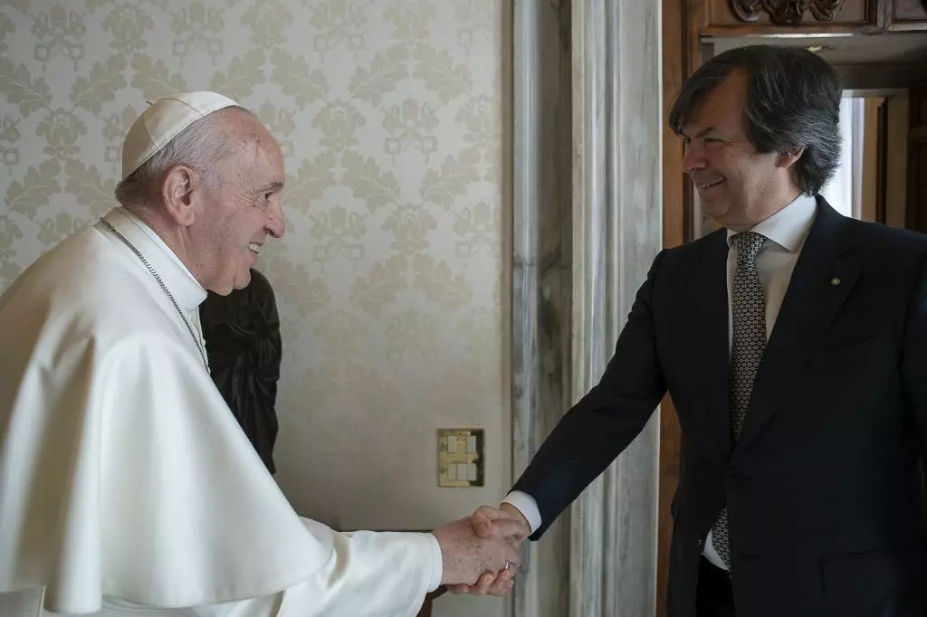 Intesa Sanpaolo, cordoglio per scomparsa Papa Francesco “Guida luminosa” Intesa Sanpaolo, cordoglio per scomparsa Papa Francesco “Guida luminosa”