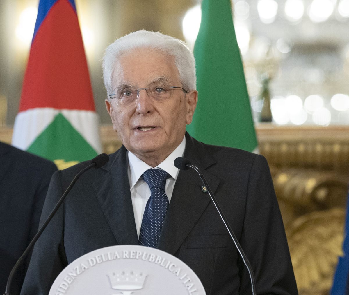 Mattarella si è recato a Santa Marta per rendere omaggio al Papa Mattarella si è recato a Santa Marta per rendere omaggio al Papa