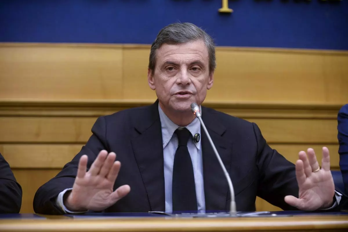 Dfp, Calenda “Documento inesistente, non c’è idea di Paese” Dfp, Calenda “Documento inesistente, non c’è idea di Paese”