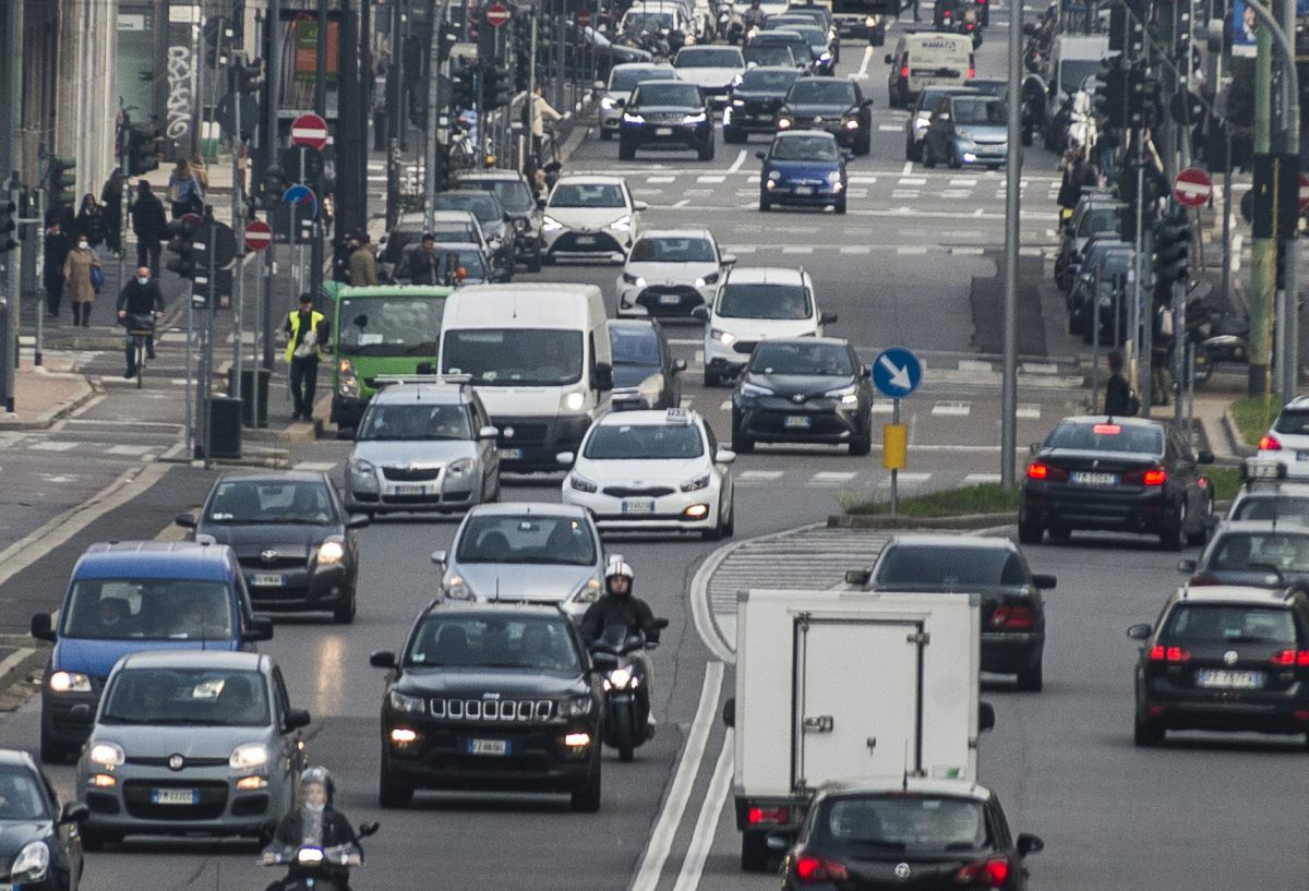 A giugno il mercato dell’auto in calo del 17,4% su base annua A giugno il mercato dell’auto in calo del 17,4% su base annua