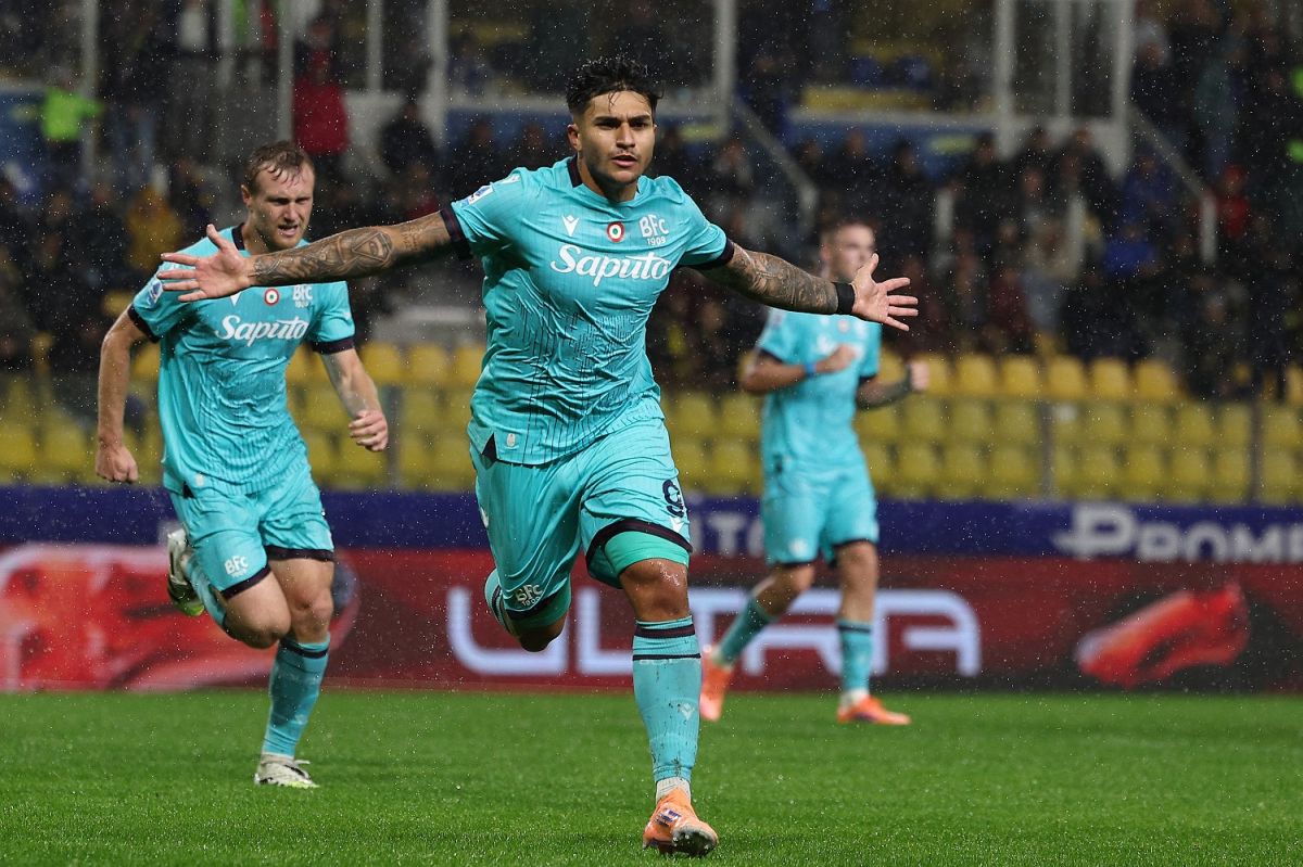 Il Bologna vince 3-1 il derby col Parma, doppietta di Castro