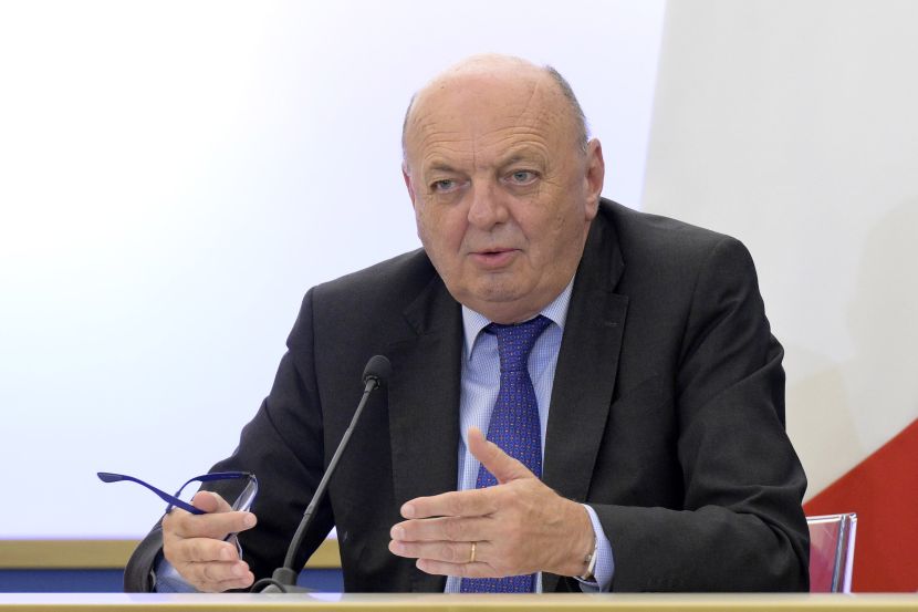 Carburanti, Pichetto “Proroga taglio accise verrà valutato dal Governo”